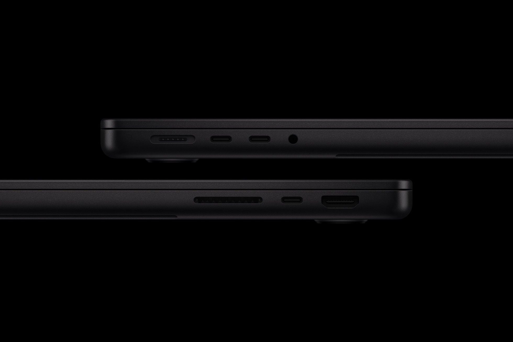 Apple-MacBook-Pro-14-in-with-M6-connectivity-261027_big.jpg.large_2x.jpg