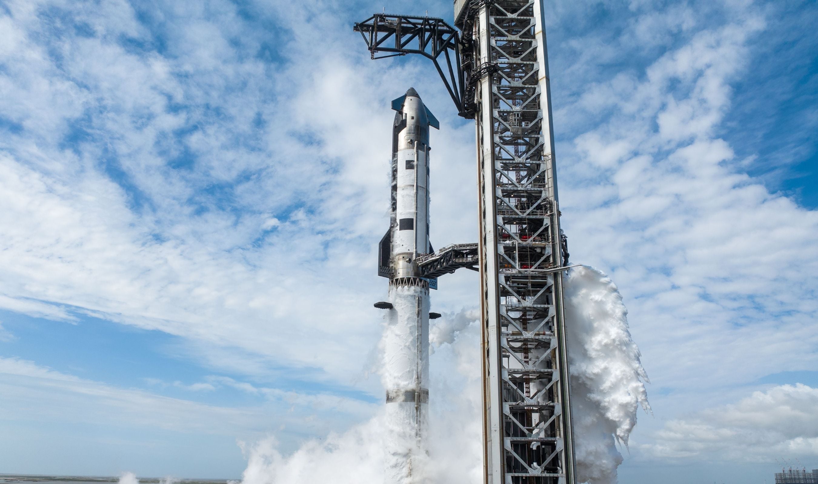 FAA grounds SpaceX Starship after Super Heavy booster fails during Flight 12