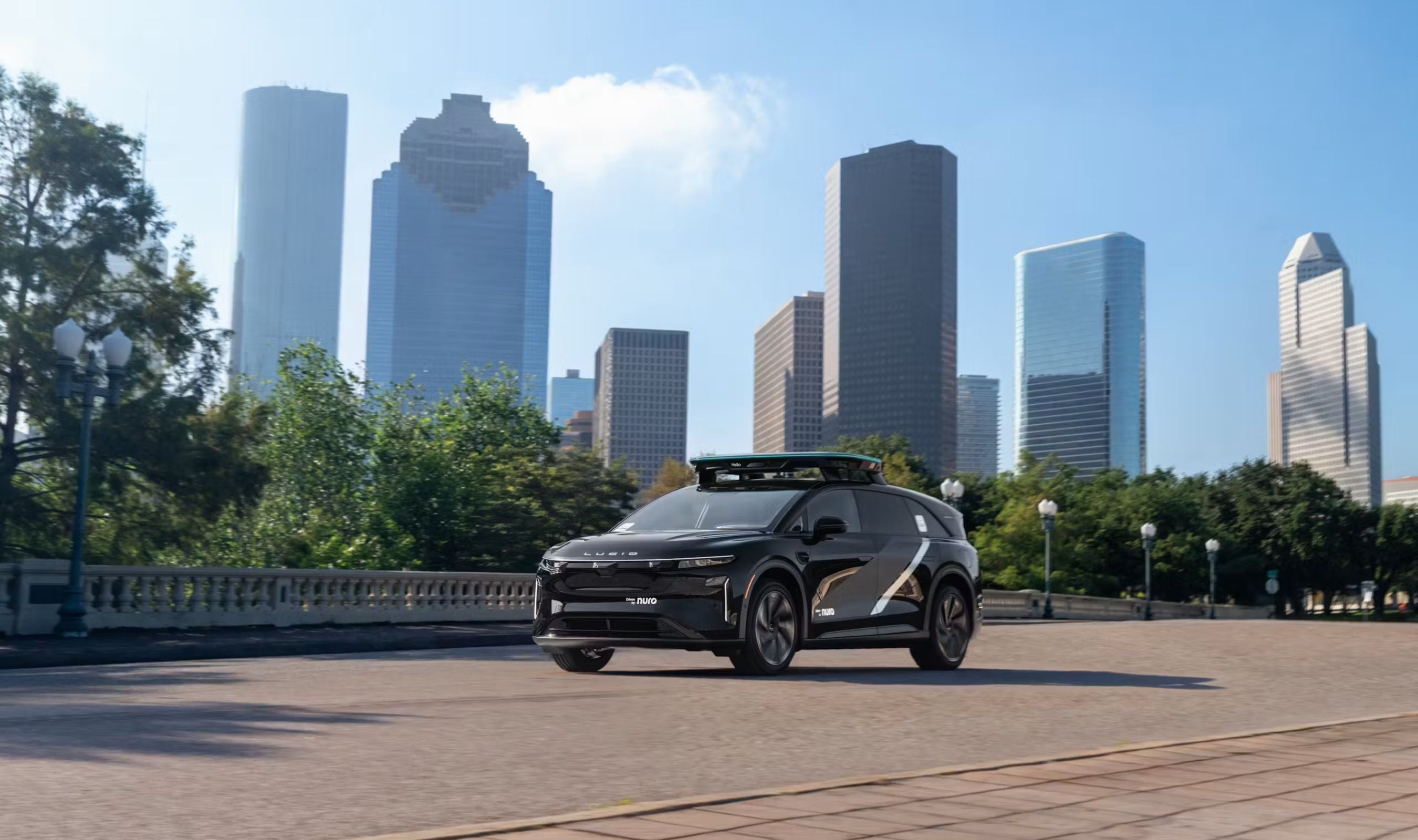 Uber Plans to Launch Lucid-Powered Robotaxis in Houston by Mid-2027