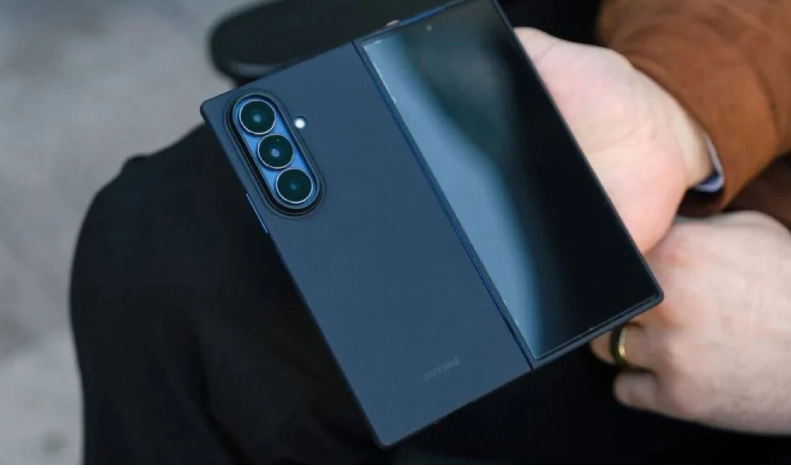 Thinborne listings leak Galaxy Z Fold 8 Ultra and Fold 8 designs before Samsung Unpacked event