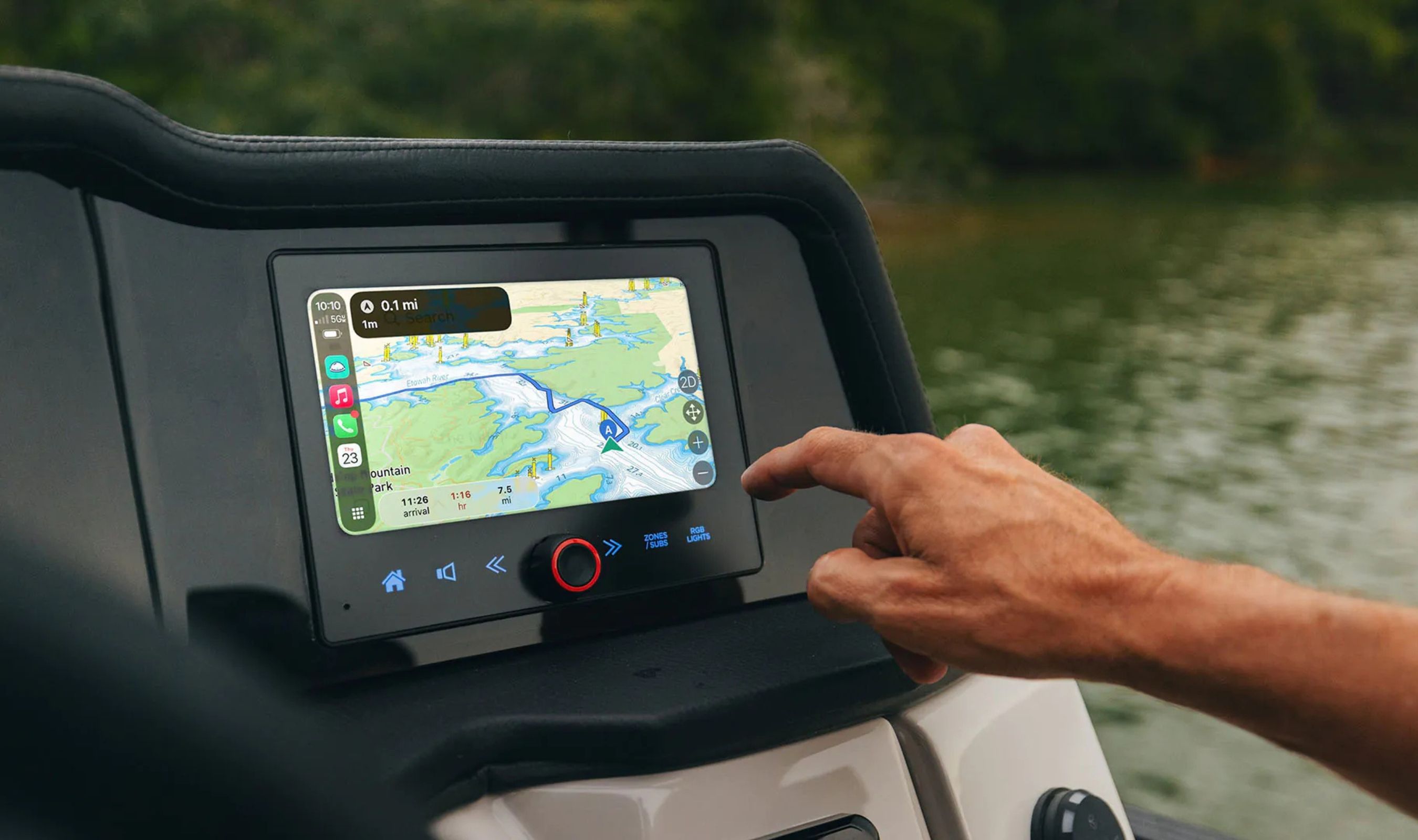 MasterCraft Brings Android Auto and CarPlay to Pontoon Boats With On-Water Navigation