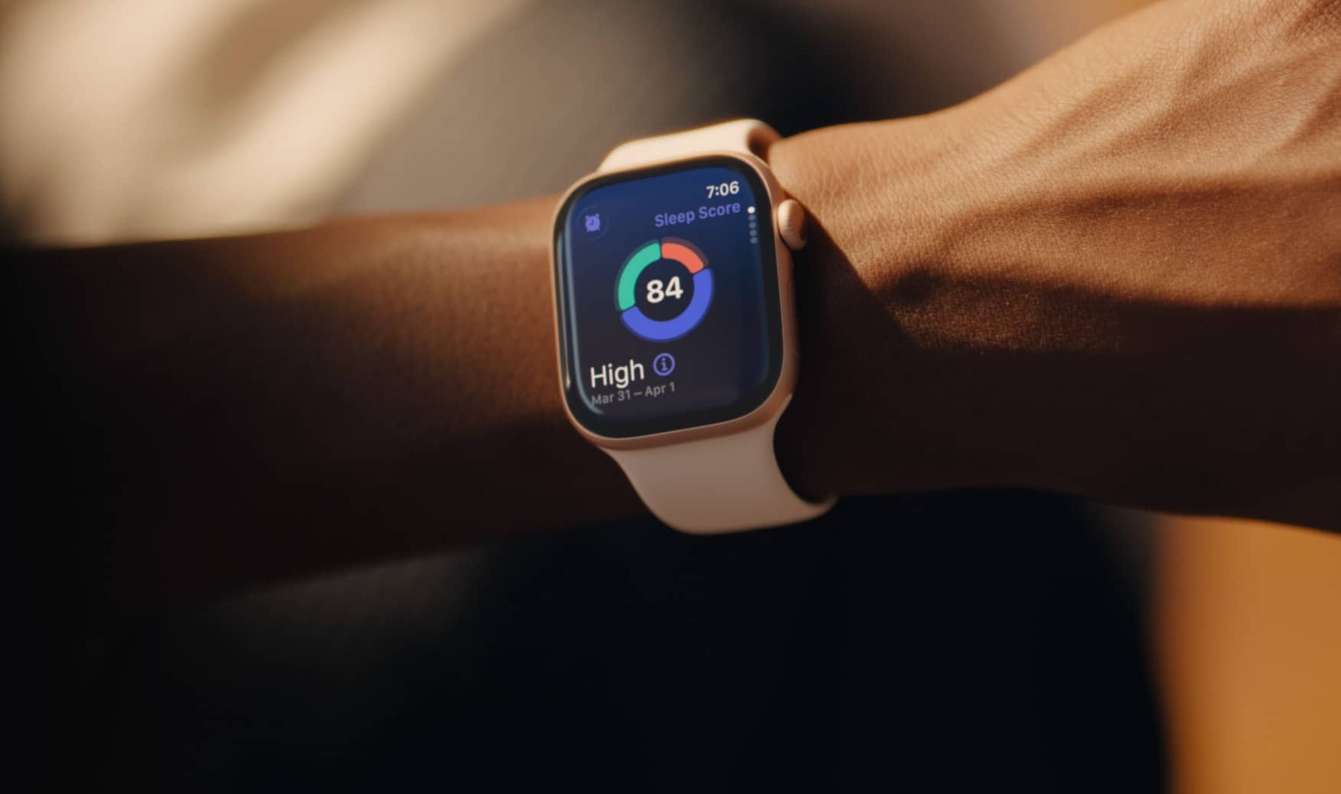 Apple Is Reportedly Considering a Whoop-Style Screenless Fitness Tracker