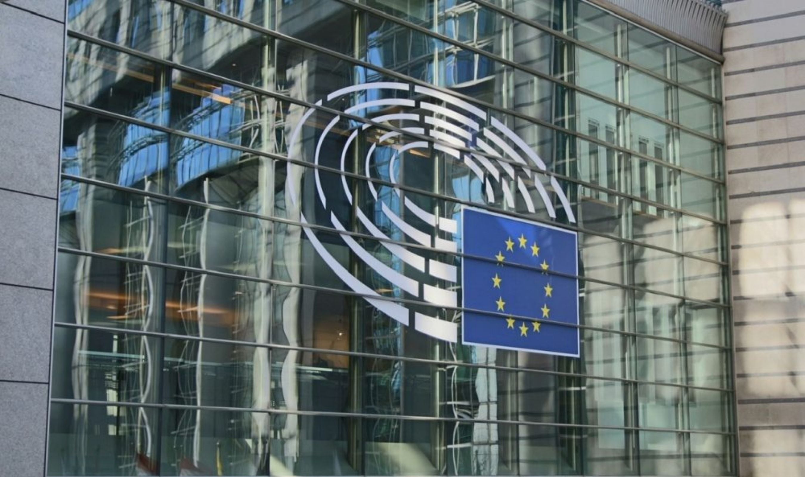 EU Parliament Backs Per-Parcel Fee on Non-EU Online Orders
