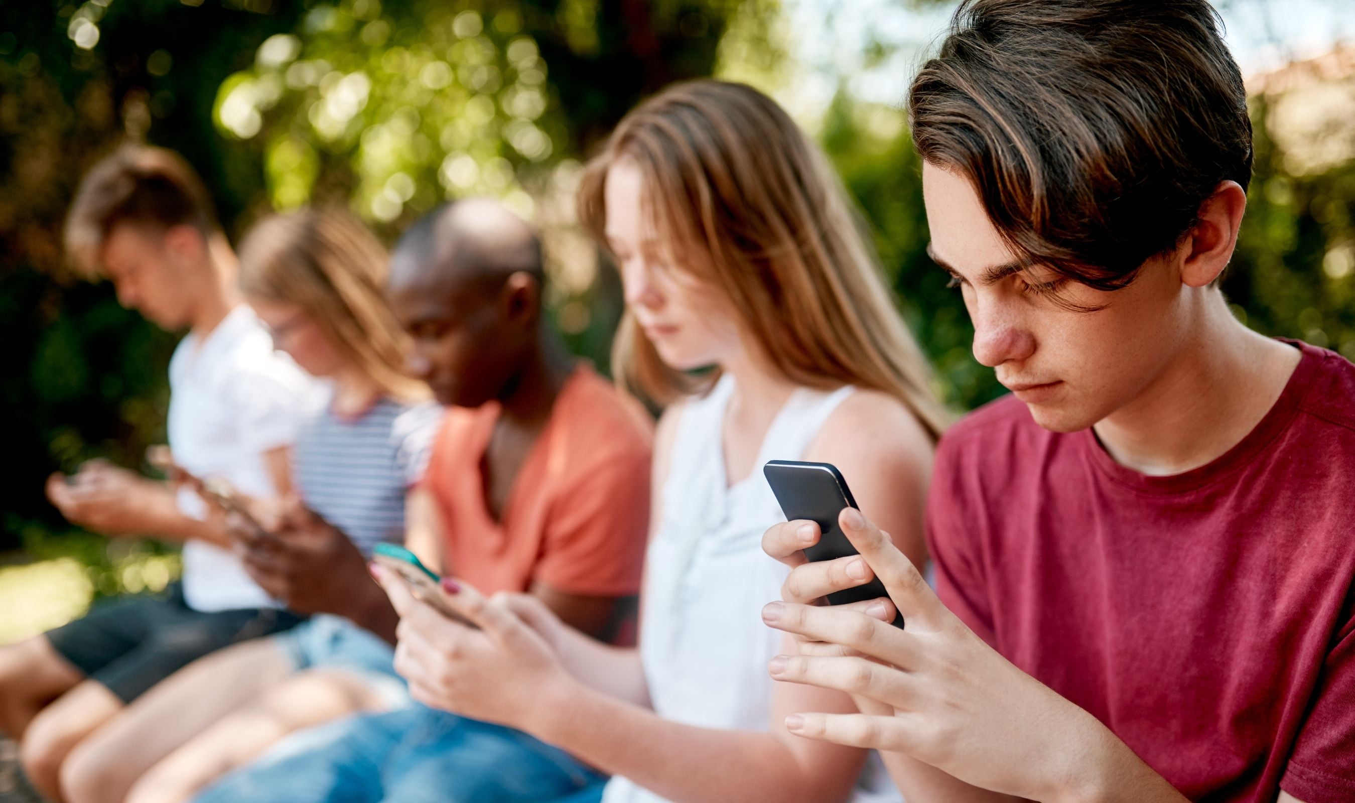 MEPs Back EU Rules to Curb Social Media Harm to Minors