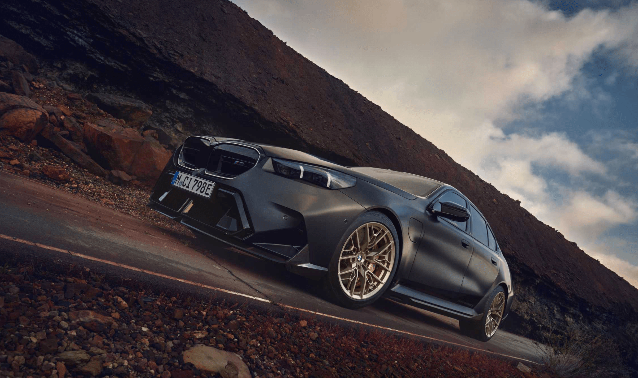 BMW Adds Black Package and New Powertrains for Autumn
