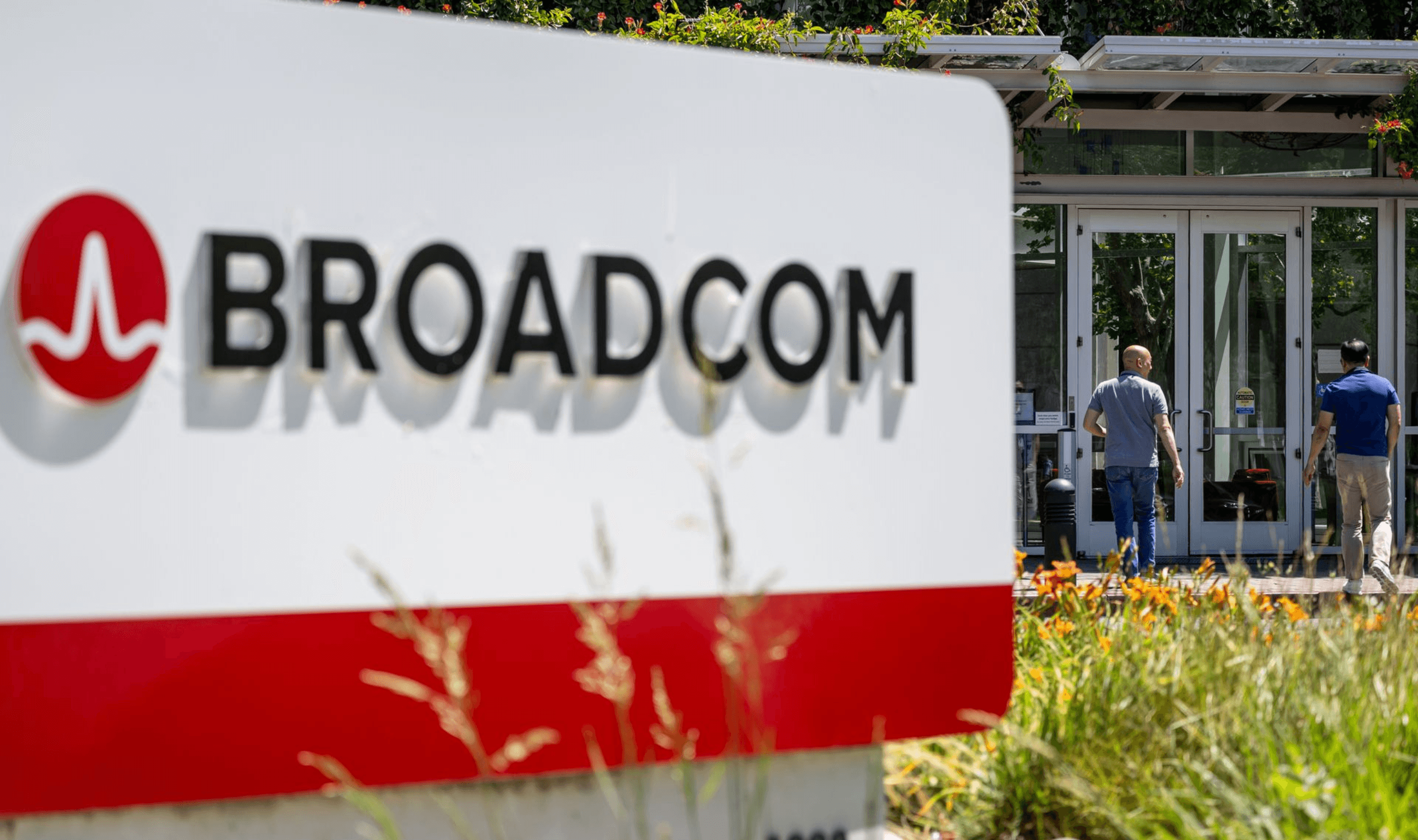 Broadcom AI Hardware for Anthropic Gets $63 Billion Financing Plan