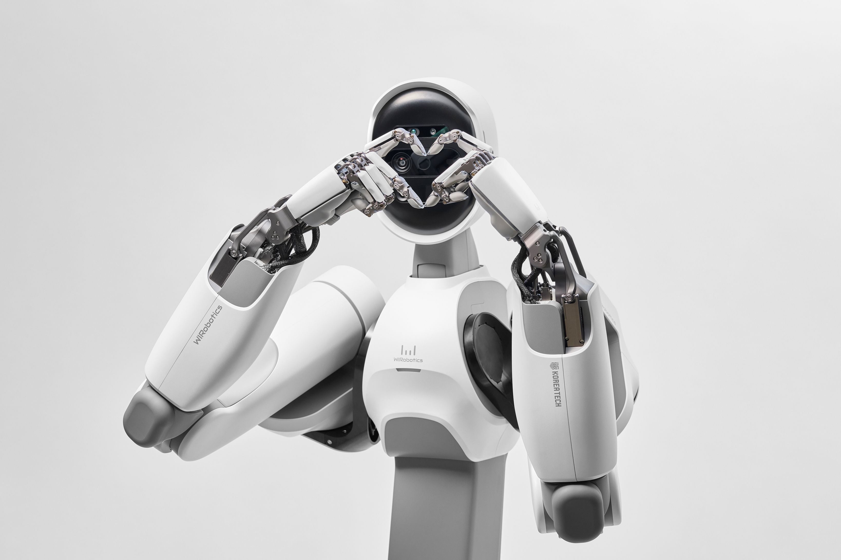 WIRobotics Showcases Wearable and Humanoid Robots at CES 2026