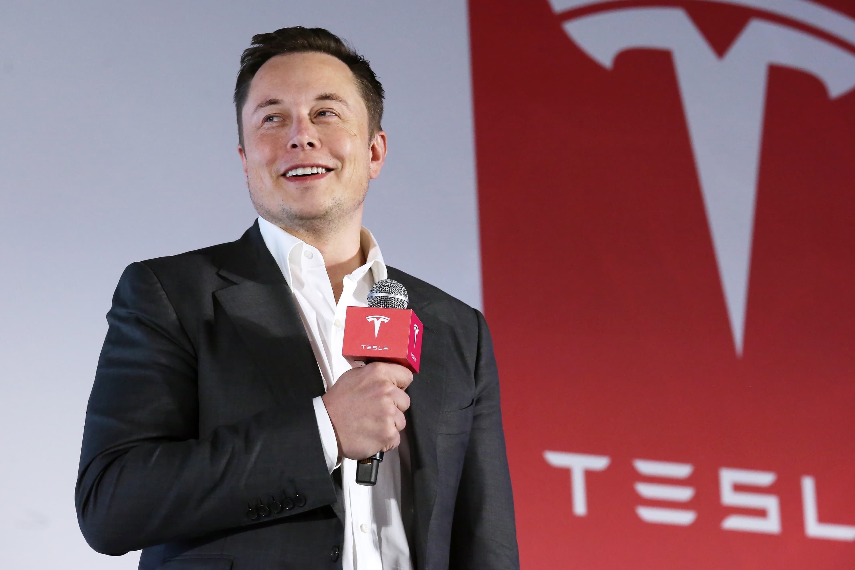 Tesla Projects Fourth Quarter Deliveries Will Fall 15 Percent