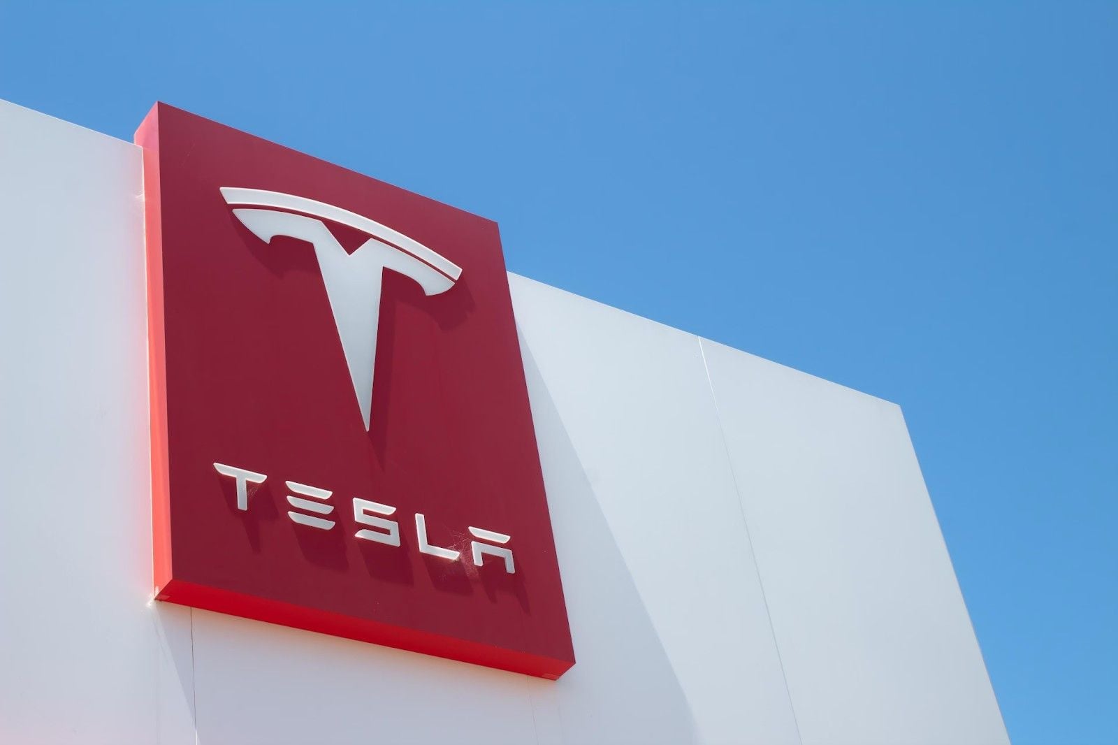 L&F Cuts Tesla Battery Contract Value by 99 Percent to Just $7,386