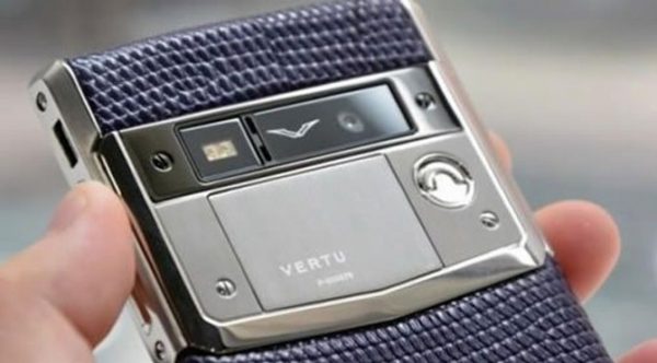 Vertu-Aster-Smartphone-2