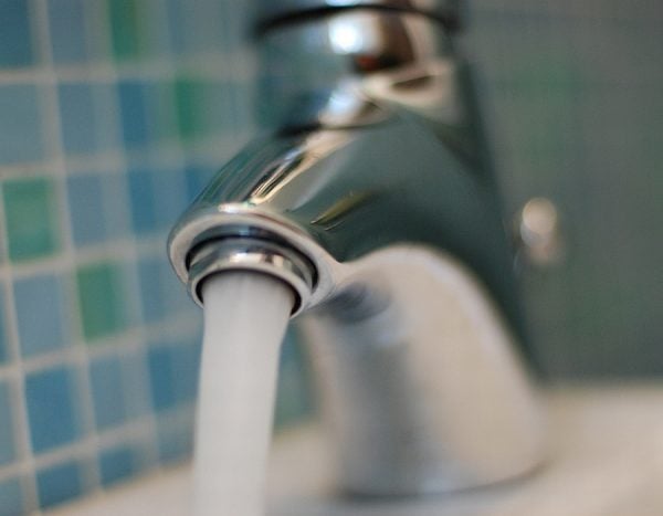 Do You Know How To Fix Digital Crown Issue? Use Warm Water From a Faucet, Apple Said