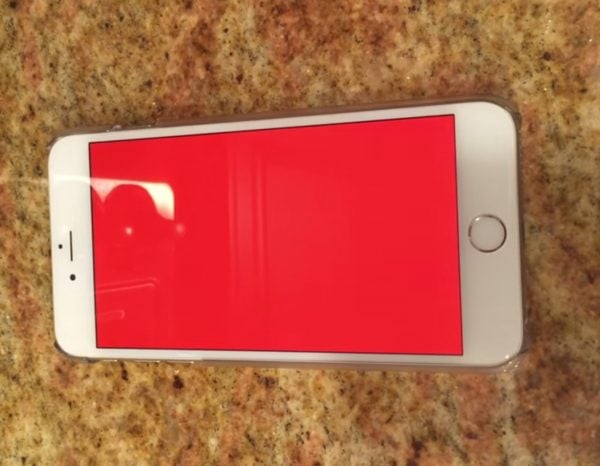 iPhone red screen 