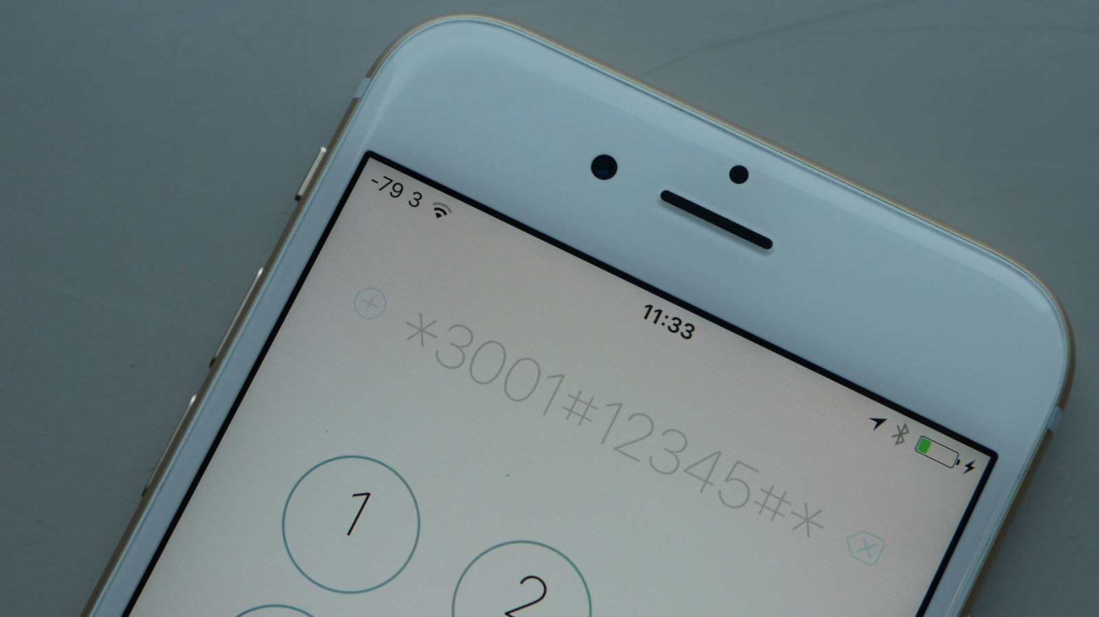 gallery-1454672571-iphone-signal-hack