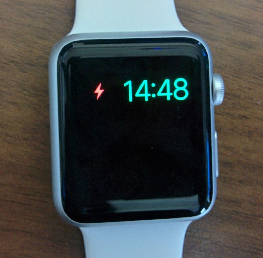Быстро разряжаются apple watch. Зарядка эпл вотч 7 индикатор. Экран зарядки на Эппл вотч 3. Индикатор зарядки Эппл вотч 3. Индикатор зарядки Эппл вотч 6.