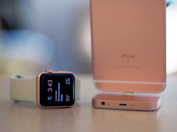 iPhone SE non può essere accoppiato con Apple Watch