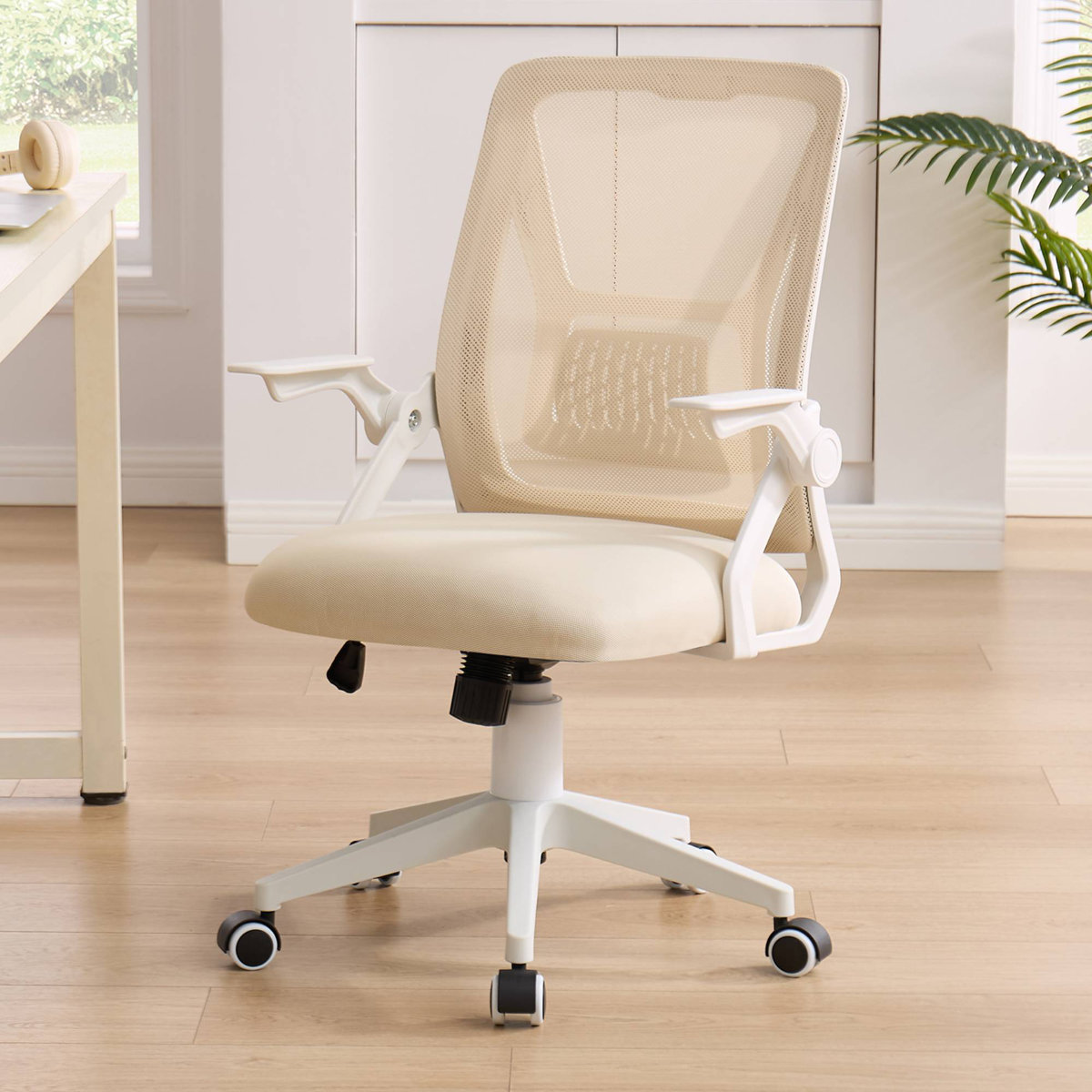 Inbox Zero Norrin mesh office chair Beige/White